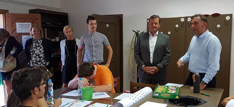 Zavod, ki je opetnajstil zavod za zaposlovanje: zaposlenih ni več, je pa tožba