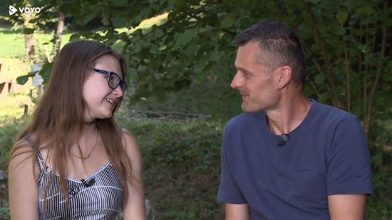 SRCE PARAJOČI PRIZORI V ŠOVU LJUBEZEN PO DOMAČE Zasliševaka Monika se je odprla Jožetu