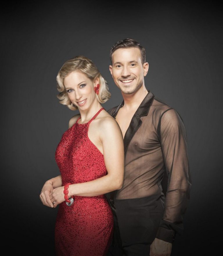 ZNANA ZMAGOVALCA ŠOVA ZVEZDE PLEŠEJO Je namesto plesa odločila življenjska zgodba?