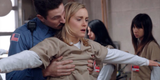 IZDAL GA JE PENIS! »Bil je velik, smrdeč in zavit kot kavelj«