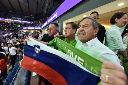 Oblastniki iz SMC vzeli vsak možen evro: Cerar, Počivalšek in Makovec Brenčičeva so imeli denar za Eurobasket na računu prej kot zlati košarkarji