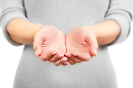 Nimajo vsi črte usode na svoji dlani. Pri tistih, ki jo imajo, pa je lahko zelo dolga