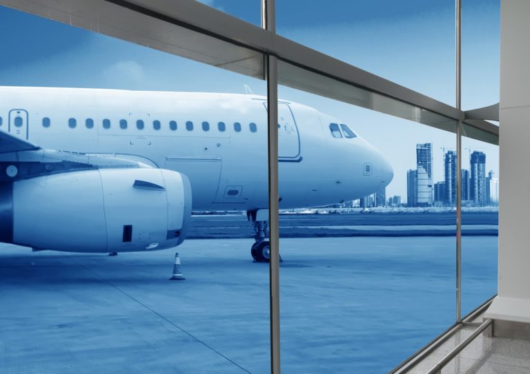 Če boste počeli teh 10 stvari, vas lahko odslovijo z letala