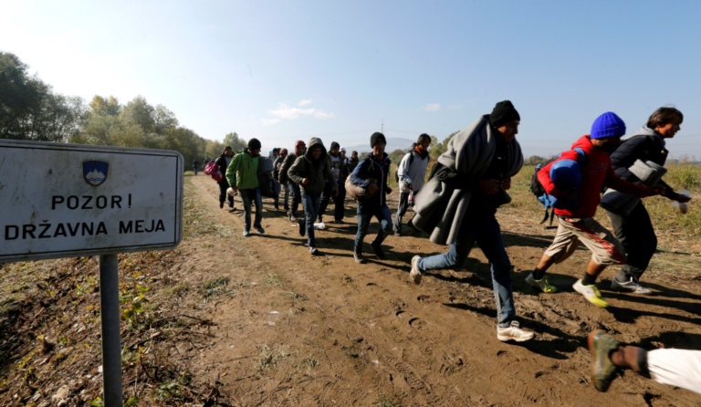 Migranti: čez vikend 100 novih, eden se je utopil