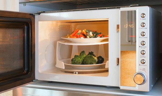 Hrana, ki nikoli ne sme videti mikrovalovne pečice