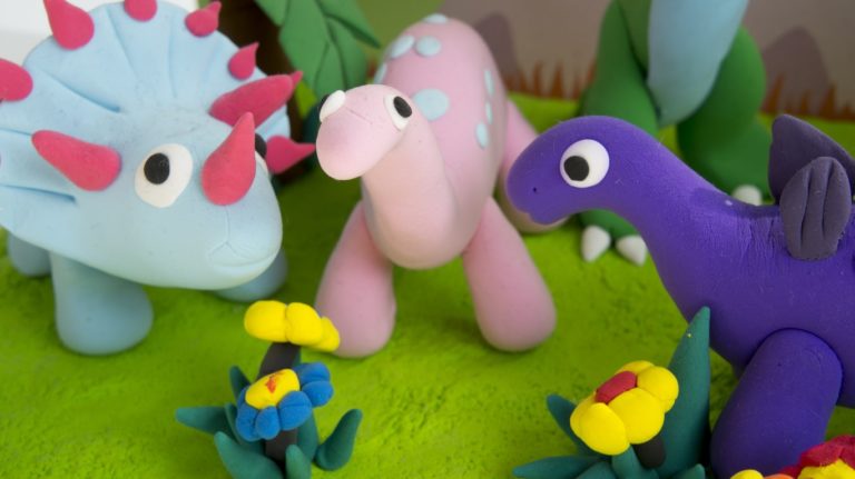 Ne boste verjeli, kako je nastala priljubljena otroška igrača – plastelin