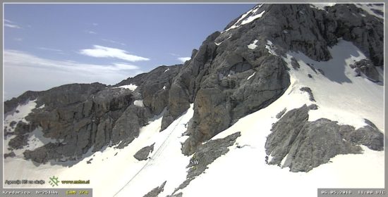 FOTO: Usodna pot na Triglav – umrl v globini