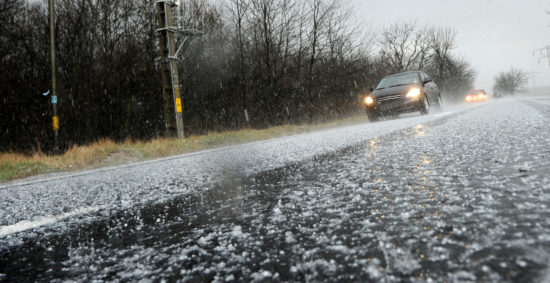 Rdeč alarm: Sloveniji grozi huda ura!