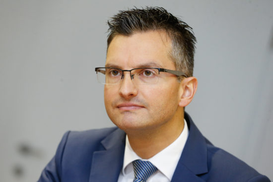 AGRESIVNI ŠAREC NAD NEKDANJEGA TESNEGA SODELAVCA Šarec, šli bomo od dokumenta do dokumenta!