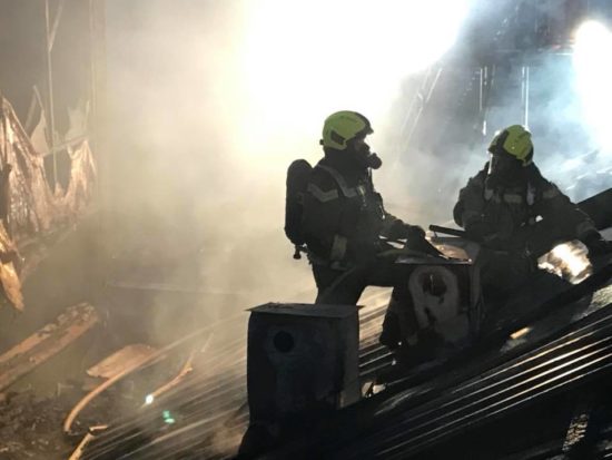 FOTO: SLOVENIJA POD VODO, A KLJUB VSEMU JE GORELO Na delu 100 gasilcev z 28 vozili