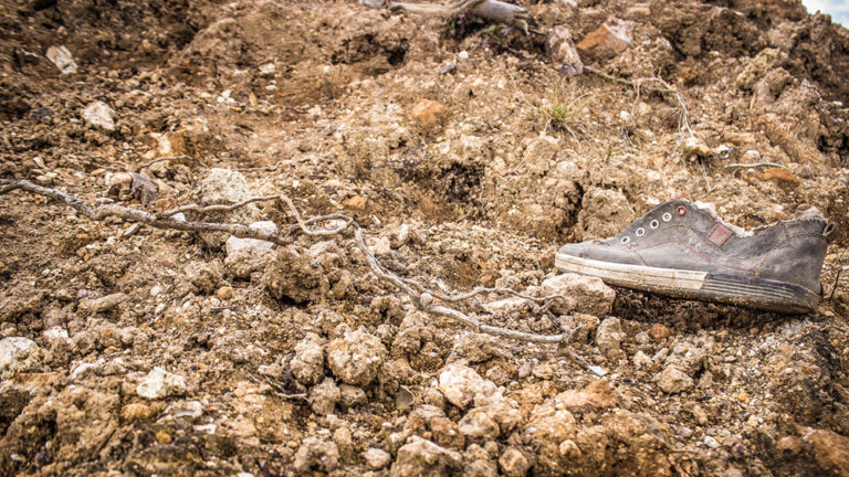 TRUPLO »GOLEGA« DRAGIĆEVEGA PRIJATELJA NAŠLI V GOZDU! Pogrešani pa še naprej umirajo