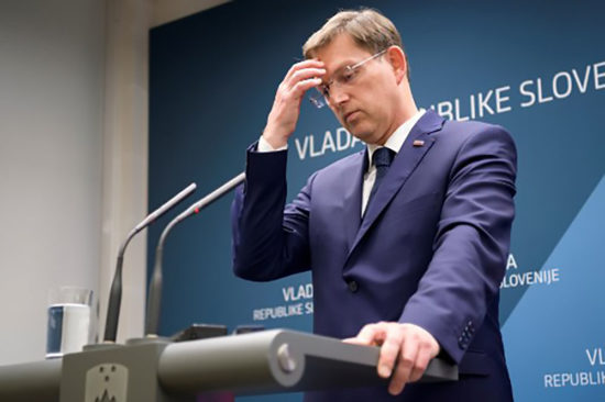 Velika svinjarija! Politična zloraba šole pred evropskimi volitvami: Reševanje vojaka Cerarja in SMC