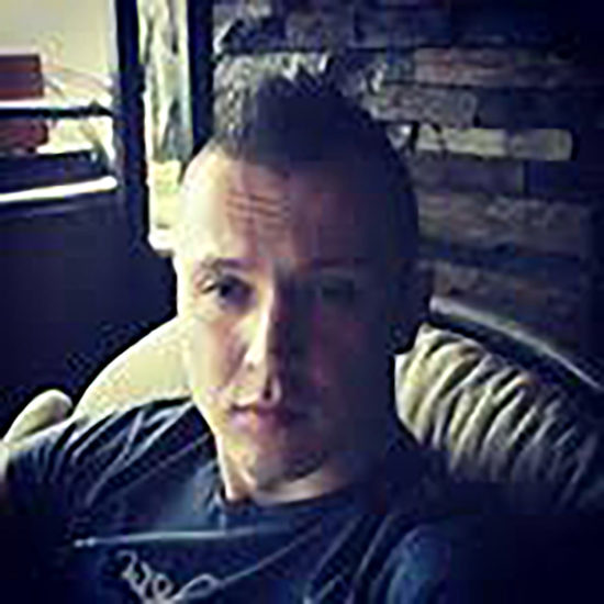 KRVAVA SLOVENIJA: Ustrelil Žana (29), da bi zaščitil sina, zaklal brata Miho (59), da bi ubranil očeta