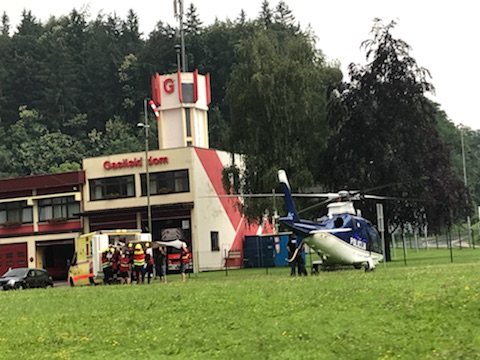 KAJ SE DOGAJA V VELENJU? Najhujši naliv, krožijo gasilec, rešilec in policijski helikopter