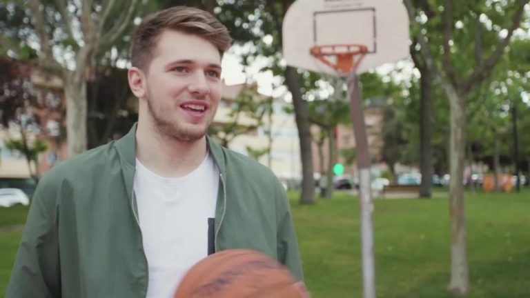 OJOJ To je Luka Dončić naredil s svojim jeklenim konjičkom