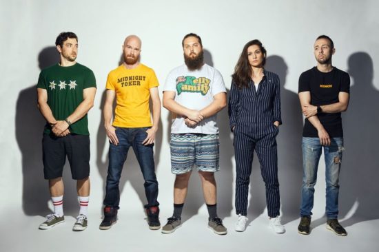 KO OSTANEŠ BREZ BESED Namesto v zapor gre na POP TV