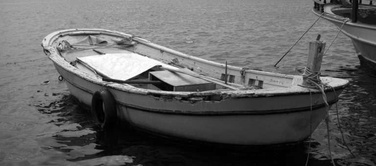 USODNO BARVANJE BARKE Znana identiteta umrlega mladeniča