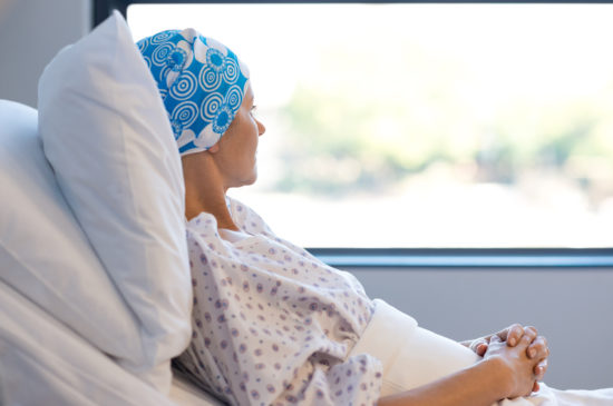 FOTOGRAFIJA VAS BO PRETRESLA Znani Slovenki odkrili tumor
