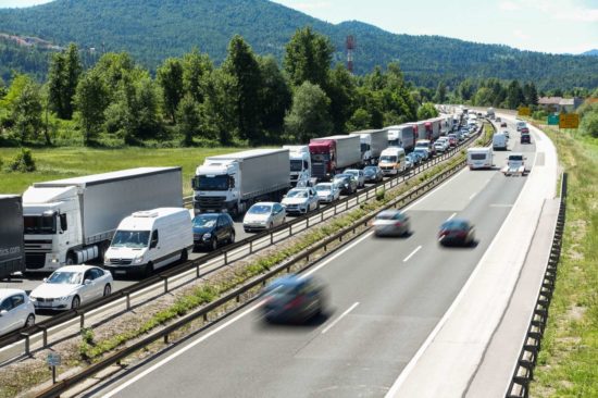 Avtocesto zaprlo, otrok umrl na kraju nesreče