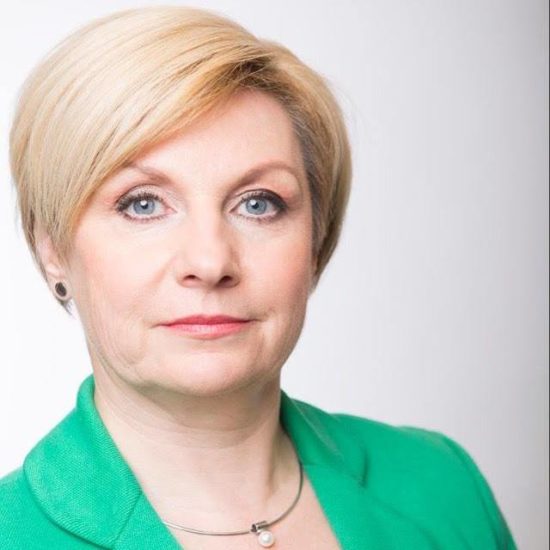 Štajerci, to je Mojca Špec Potočar, direktorica urada, ki vam naseljuje migrante