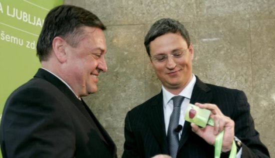 Dokument razkriva: To v Srbiji počneta Jankovićev plagiatorski magister in proračunski milijonar Hakl