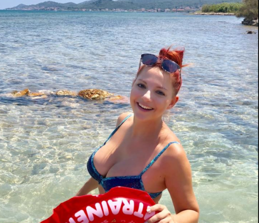 FOTO: Zaskrbljen oboževalec Tanje Žagar: “V obraz je bleda kot smrt …”