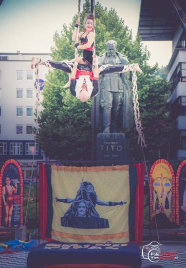 FOTO: Cirkus pri diktatorju Titu