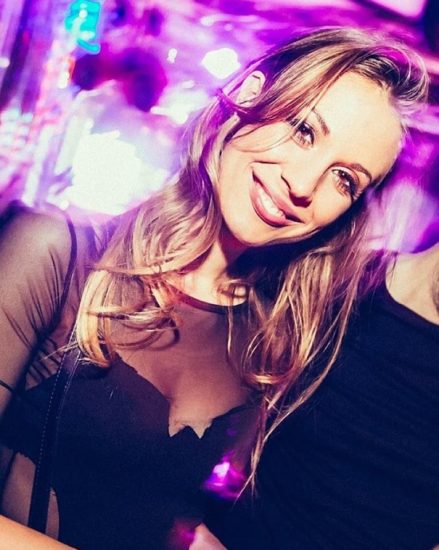 TO JE TARA ZUPANČIČ POČELA MED DOPUSTOM »Poročila se je«