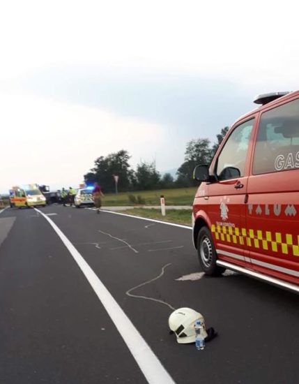 VIDEO: TO SO POSNETKI S KRAJA HUDE PROMETNE NESREČE Trije so mrtvi, dva poškodovana