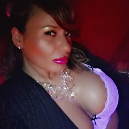 La Toya išče soigralca! Kdo je tako pogumen, da z njo zaigra v pornofilmu?!