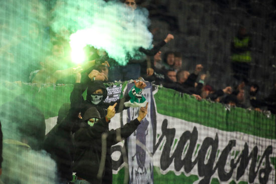 Tekma med Olimpijo in Mariborom: Policija je večkrat posredovala