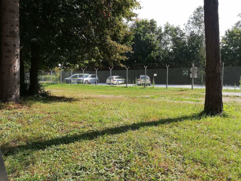 RAZKRITO, ZAKAJ SO BILI POLICISTI PRI STROJANOVIH V NEPREBOJNIH JOPIČIH Razlog vas bo šokiral