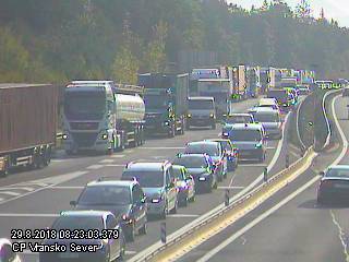 Nesreča zaprla avtocesto