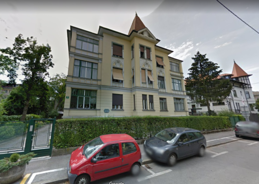 FOTO: Kdo od novih ministrov ima bazen in kdo je brez priključka na kanalizacijo, fotografije je posnel Google