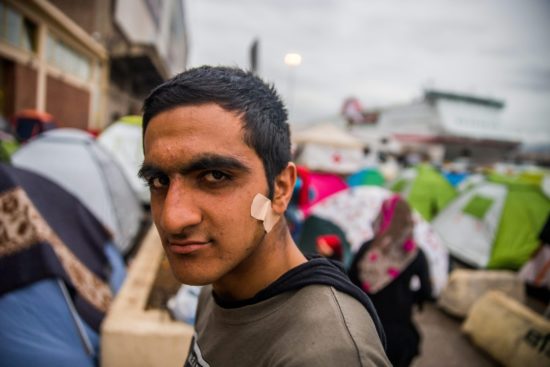 RAZKRITO, KOLIKO MIGRANT PREJME NA RAČUN Slovenci besnijo, znesek je večjo od njihove povprečne plače in pokojnine