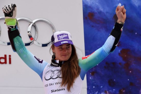 FOTOGRAFIJA, KI RAZKRIVA VRNITEV TINE MAZE NA BELE STRMINE? Nekaj se dogaja