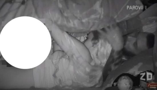 GLEDALCI RESNIČNOSTNEGA ŠOVA BREZ BESED Kamera pokazala celoten organ