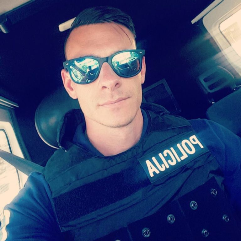 POLICIST IZTOK OBJAVIL KRVAVI POSNETEK IN ŠOKIRAL Mogoče zgleda grdo, ampak življenje ni šola, kjer imaš možnost svoje napake popravit