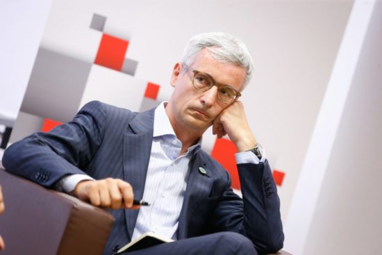 SE TU KDO HECA?! Na vprašanje ne ve odgovora niti minister za šolstvo, naši otroci pa ga dobijo v test