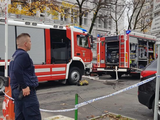 EKSKLUZIVNE FOTOGRAFIJE: Gori garažna hiša sredi Ljubljane, na kraju tudi policija! Gre za nameren požig?!
