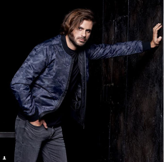 Preberite, v kakšnem razkošju uživa zvezdnik!