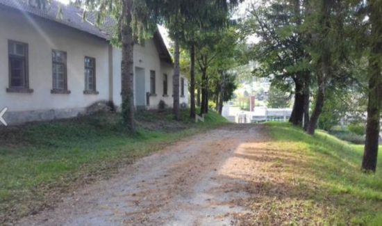 FOTO: Vojašnica Slovenske vojske naprodaj na javni dražbi!