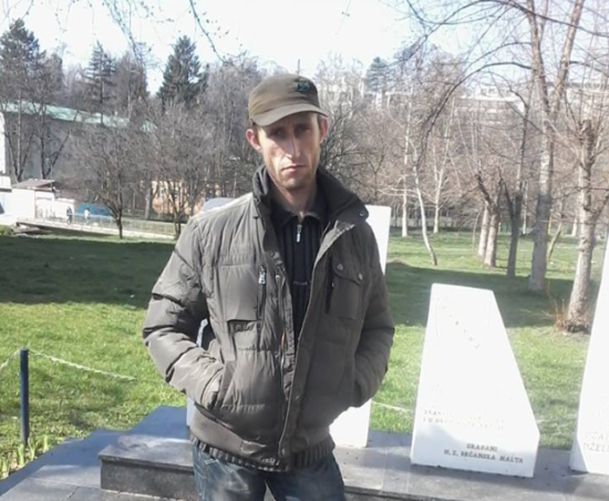 Policisti naleteli na grozljiv prizor: Ubil tri otroke in se obesil