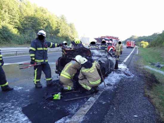 Skušal se je vključiti na prednostno cesto in umrl