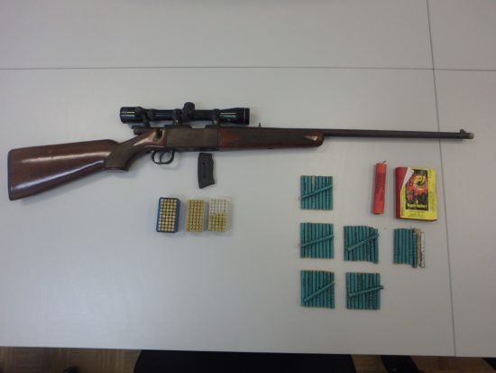 Zasegli orožje in prepovedano drogo