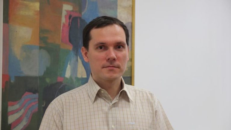 Zakaj sodišče pred monitranim procesom zoper Tadeja Strehovca in svobodo govora ustvarja izredne razmere?!?