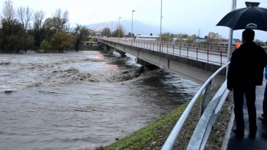 TRAGEDIJA NA NOVEGA LETA DAN V Mariboru umrl 21-letnik