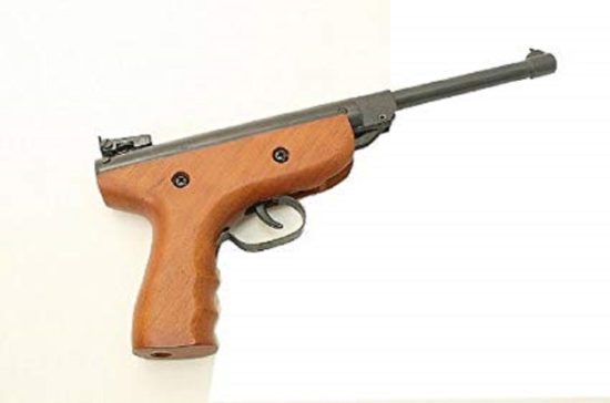 Sorodnico ustrelil z zračno pištolo