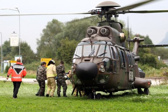 Strmoglavil jadralni padalec, na pomoč helikopter