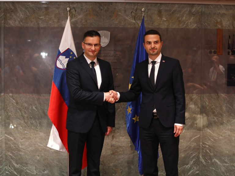 Viri: NSi uresničevanje ustavne odločbe o zasebnih šolah potrgovala za Rim in Atene